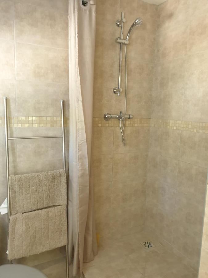 Sous Les Chenes Hotel Saint-Martin-de-Bromes Luaran gambar