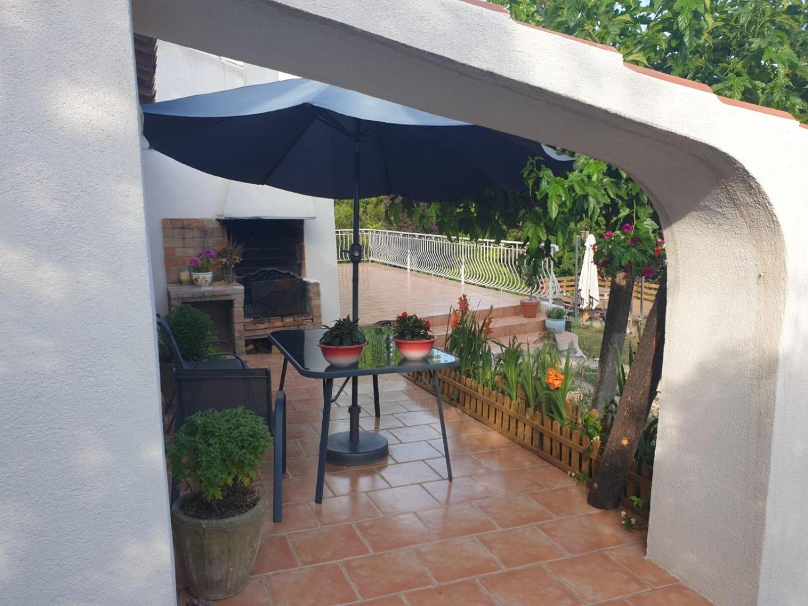 Sous Les Chenes Hotel Saint-Martin-de-Bromes Luaran gambar