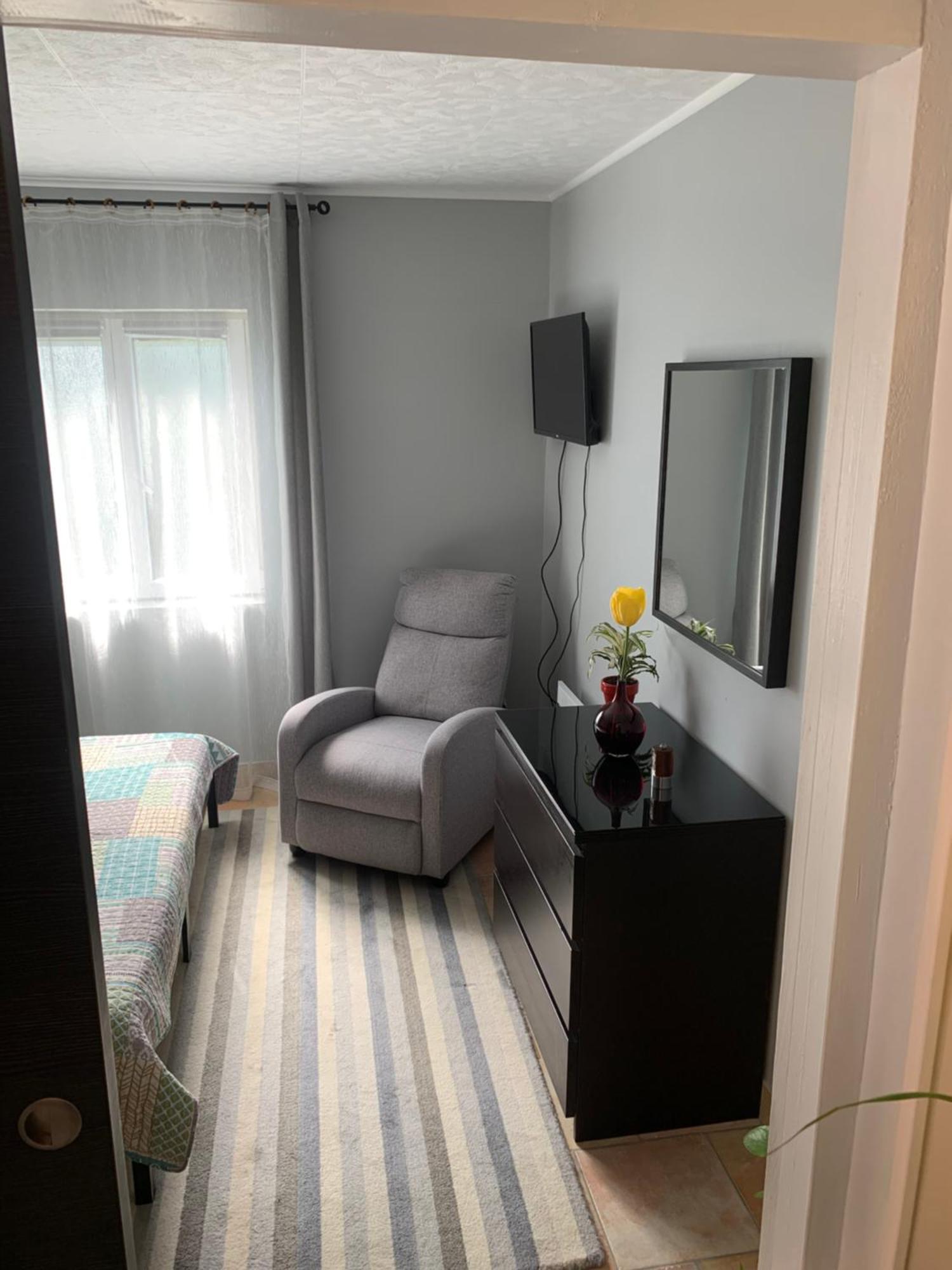 Sous Les Chenes Hotel Saint-Martin-de-Bromes Luaran gambar